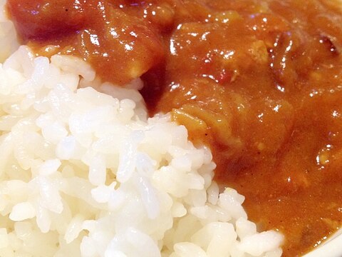 いつものカレーを変身！トマトカレー